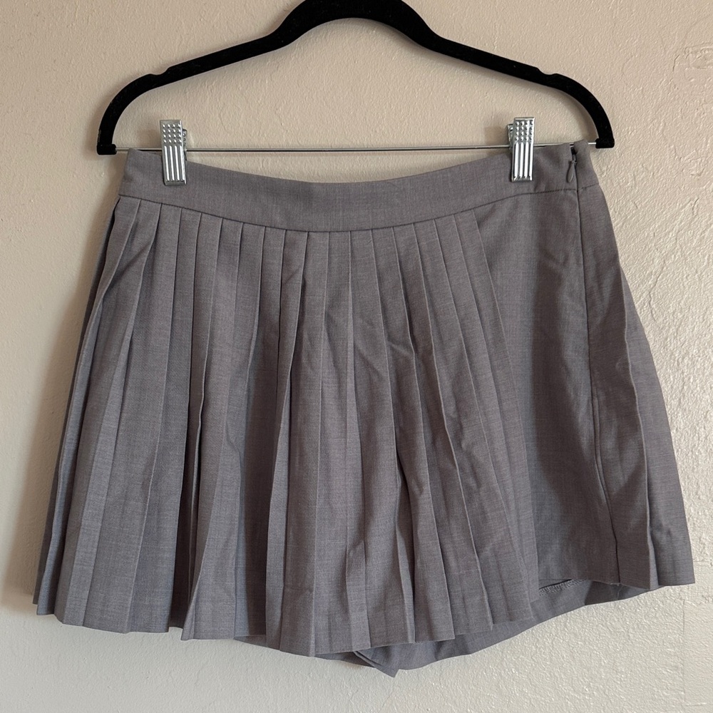 Abercrombie & Fitch Gray Pleated Skirt